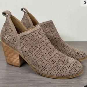 Susina Camden Perforated Suede Block Heel Tan Ankle Boot​​​